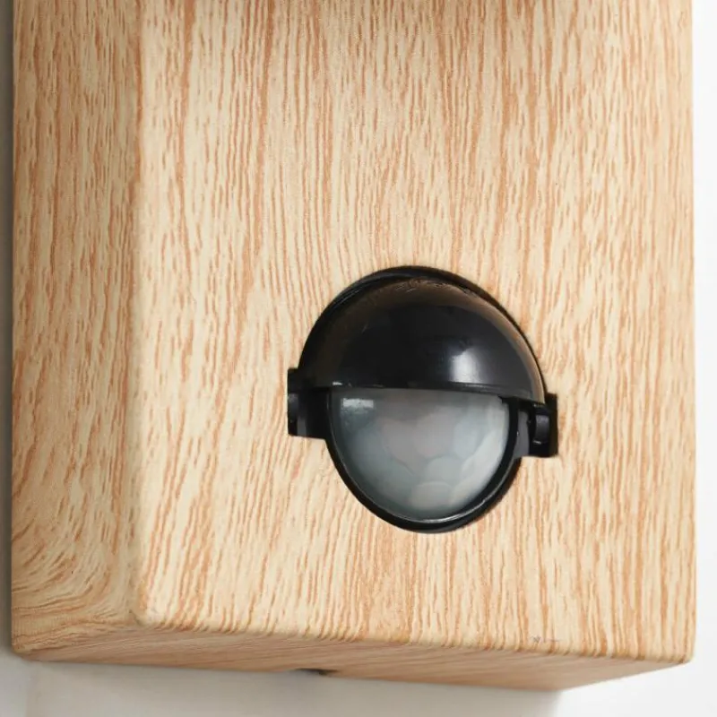 Lampes En Bois-Luminaires Brilliant Applique murale Brilliant Galeni Bois clair, 1 lumière, Détecteur de mouvement