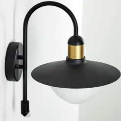 Luminaires Rustiques-hofstein Applique murale d'extérieur Theux Or, Noir, 1 lumière, Détecteur de mouvement