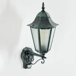 Luminaires Rustiques-hofstein Applique murale d'extérieur Hongkong Vert, Noir, 1 lumière, Détecteur de mouvement