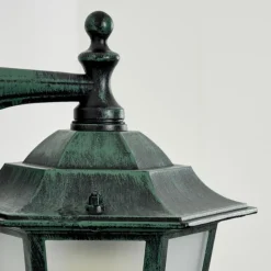 Luminaires Rustiques-hofstein Applique murale d'extérieur Loria Vert, Noir, 1 lumière