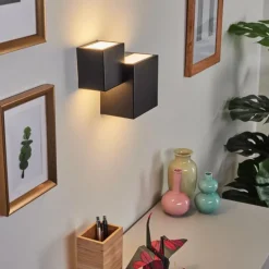 hofstein Applique murale Sumina LED Noir, 1 lumière* Appliques