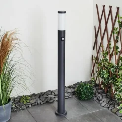 hofstein Borne lumineuse Gaborone Anthracite, 1 lumière, Détecteur de mouvement