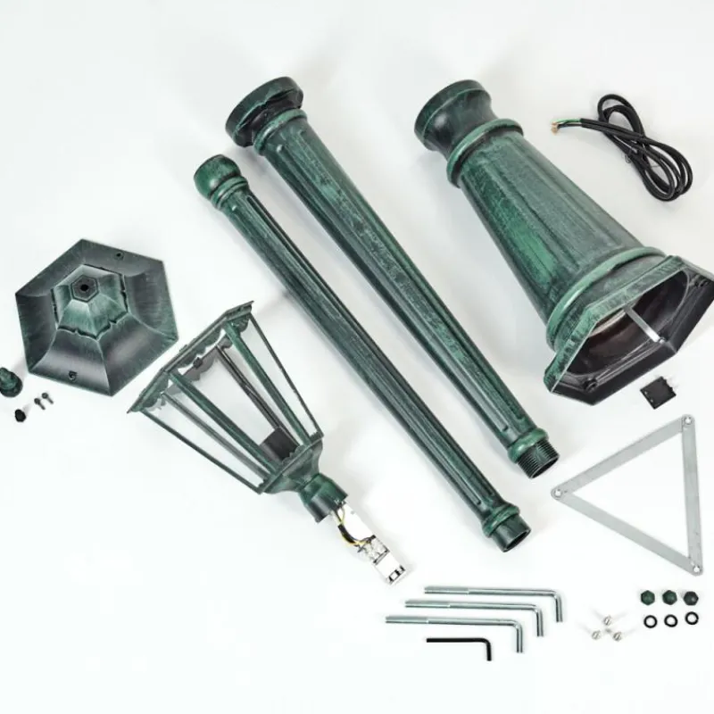 Luminaires Rustiques-hofstein Borne lumineuse Hongkong Vert, Noir, 1 lumière