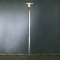 Luminaires Konstsmide Lampadaire Konstsmide Nova Argenté, 1 lumière