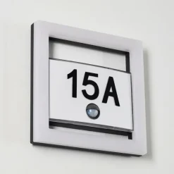 hofstein Numéro d'adresse éclairé Louisville LED Gris, 1 lumière, Détecteur de mouvement