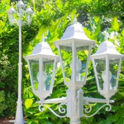Luminaires Rustiques-hofstein Réverbère Hongkong Blanc, 3 lumières