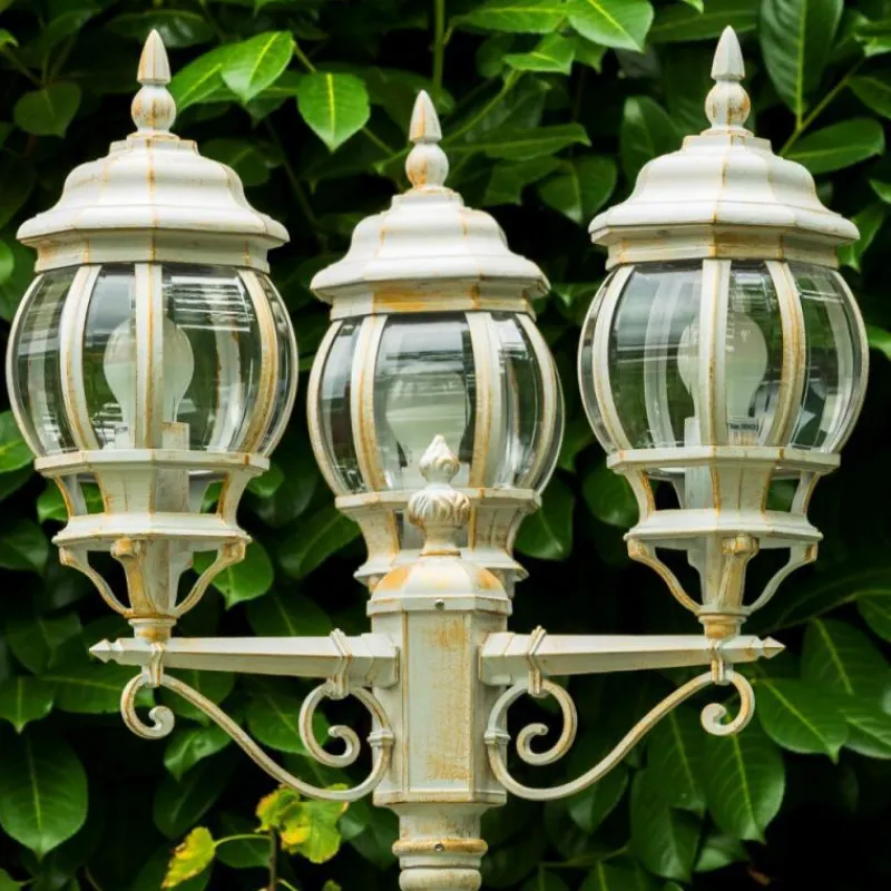 Luminaires Rustiques-hofstein Réverbère Kobe Or, Blanc, 3 lumières