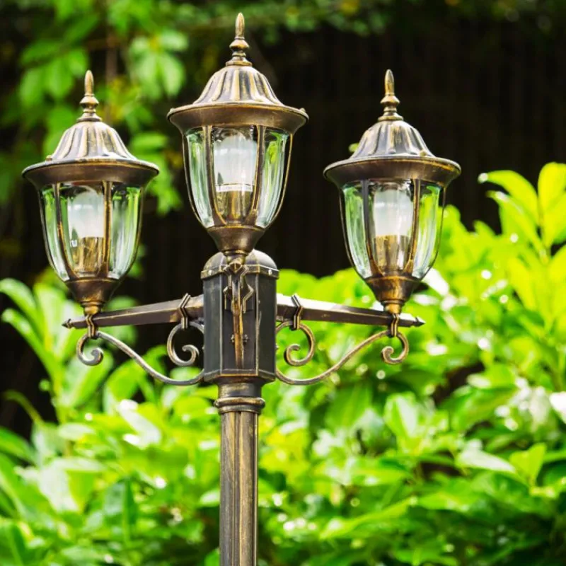 Luminaires Rustiques-hofstein Réverbère Ribadeo Noir doré, 3 lumières